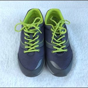 Vionic Kona sneaker 8.5